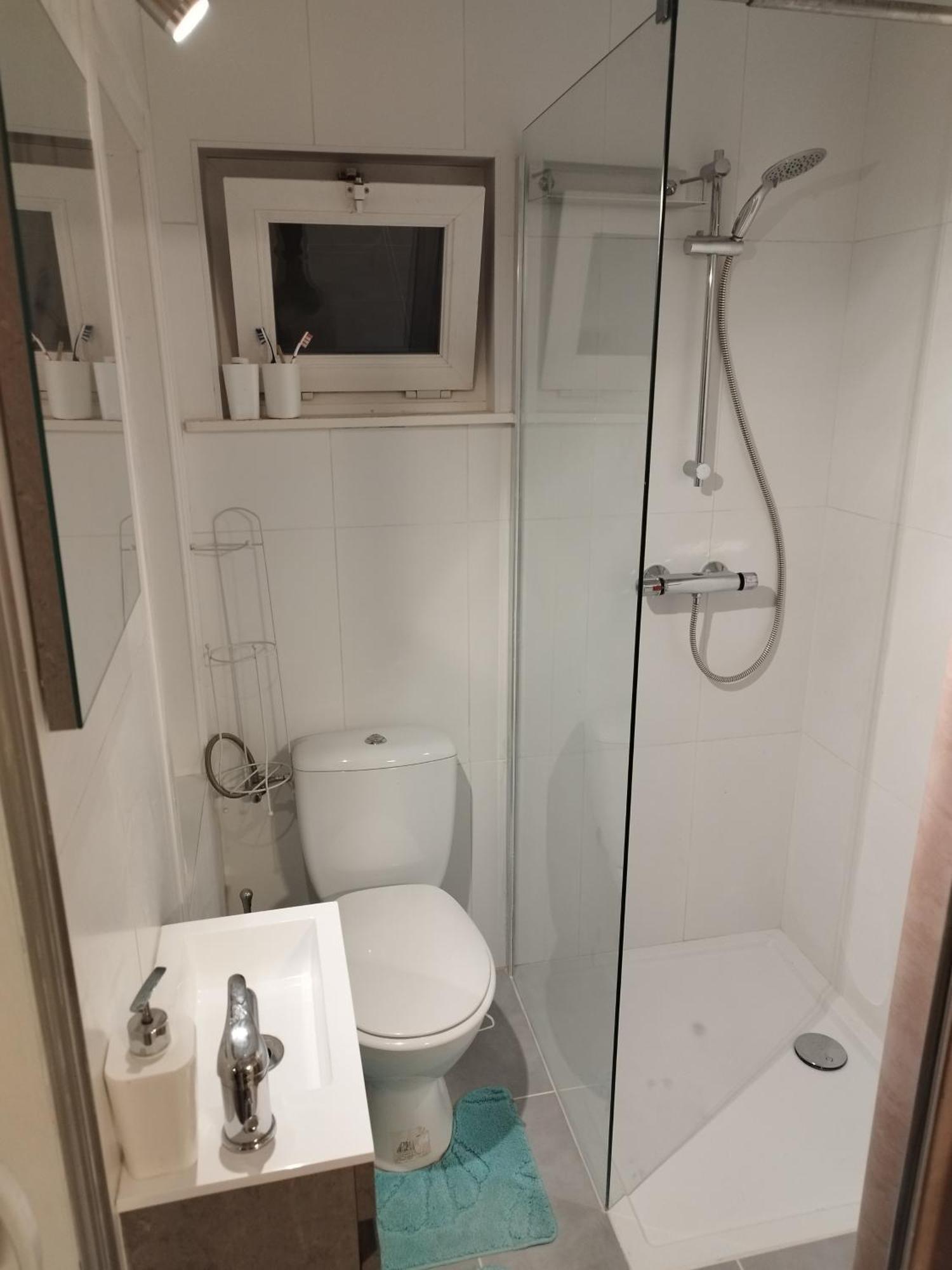 ברינגן Modern Lux Studio מראה חיצוני תמונה