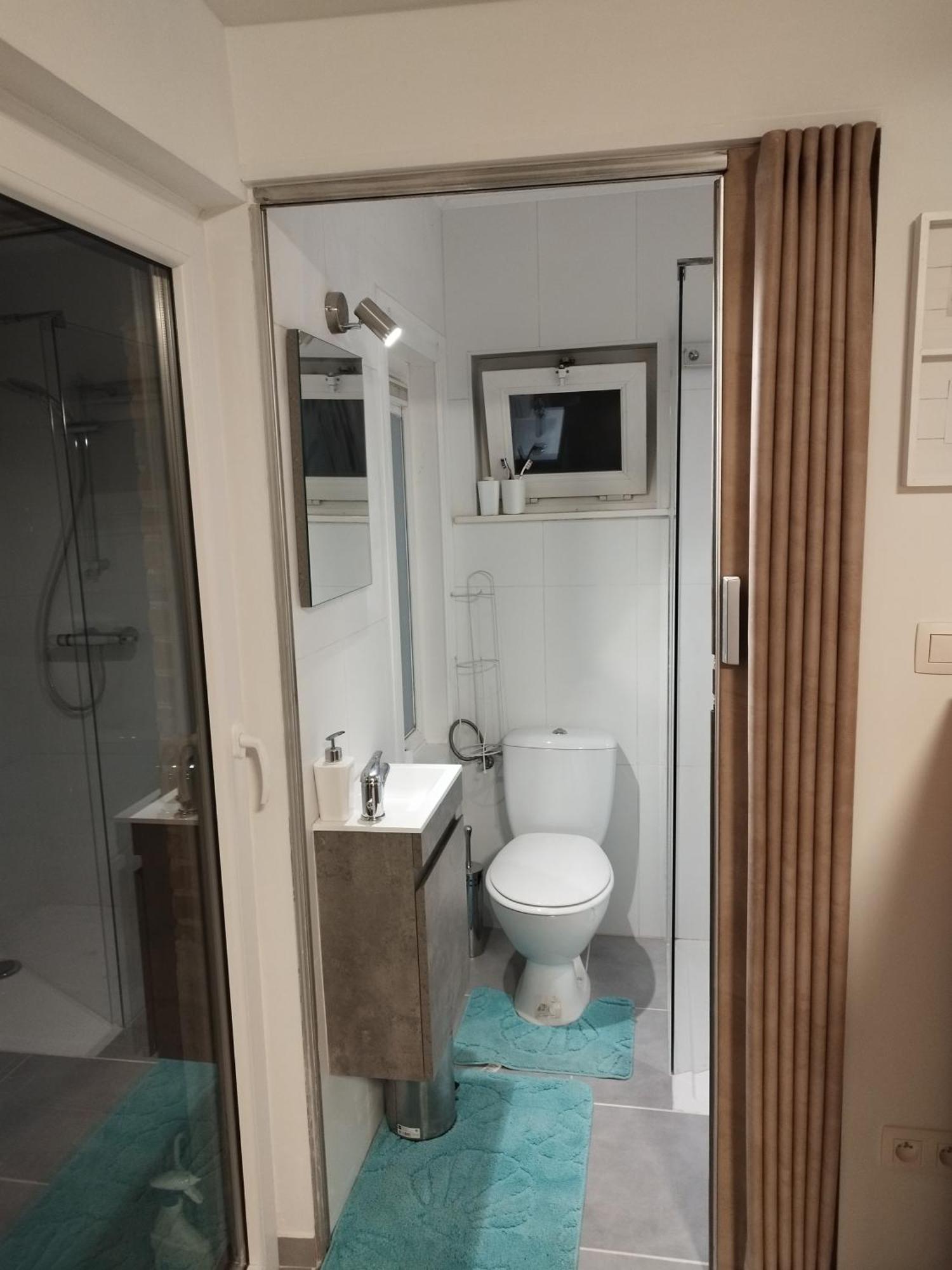 ברינגן Modern Lux Studio מראה חיצוני תמונה